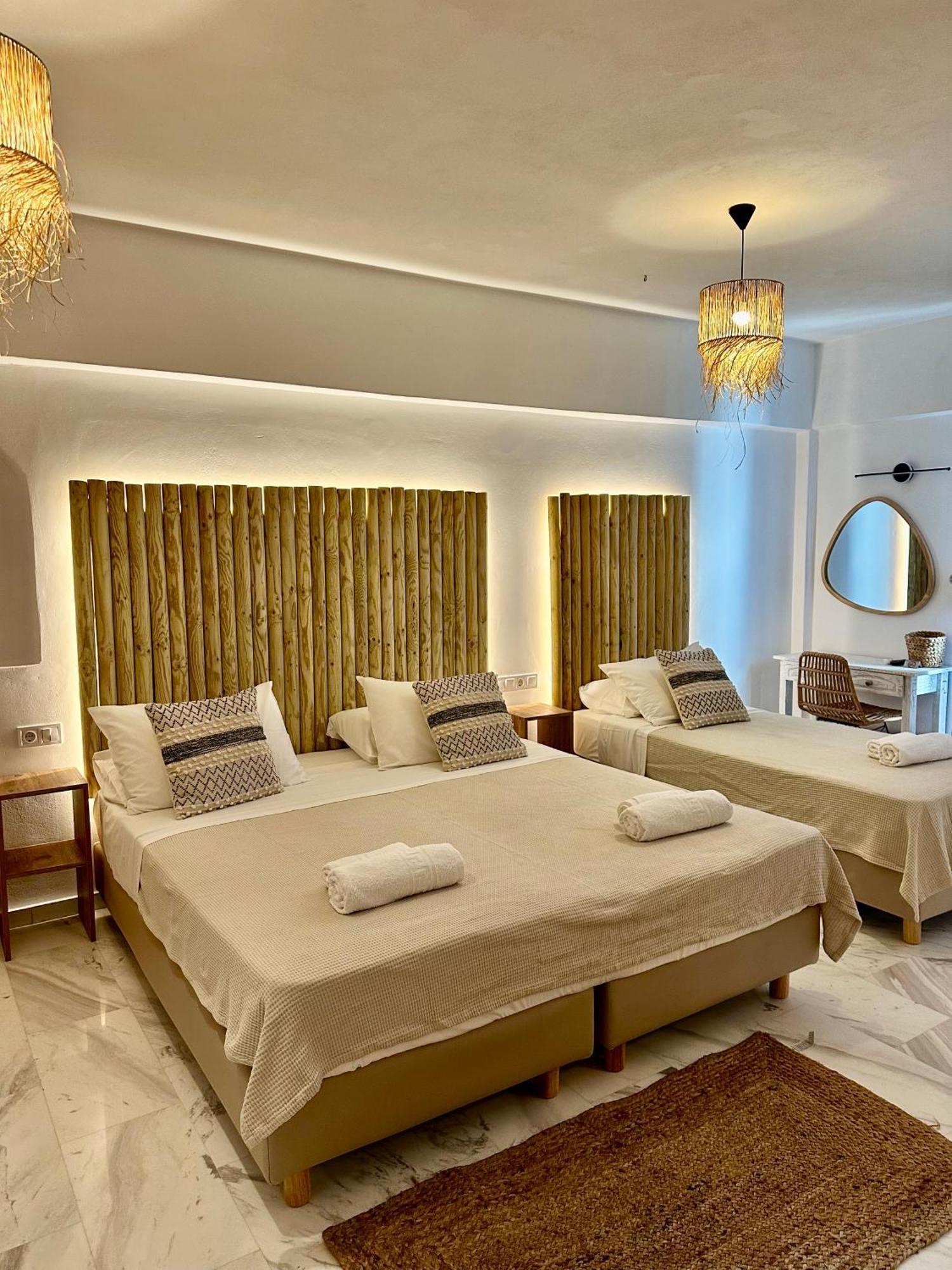 Athina Rooms - Lounge Apartments Парос Экстерьер фото