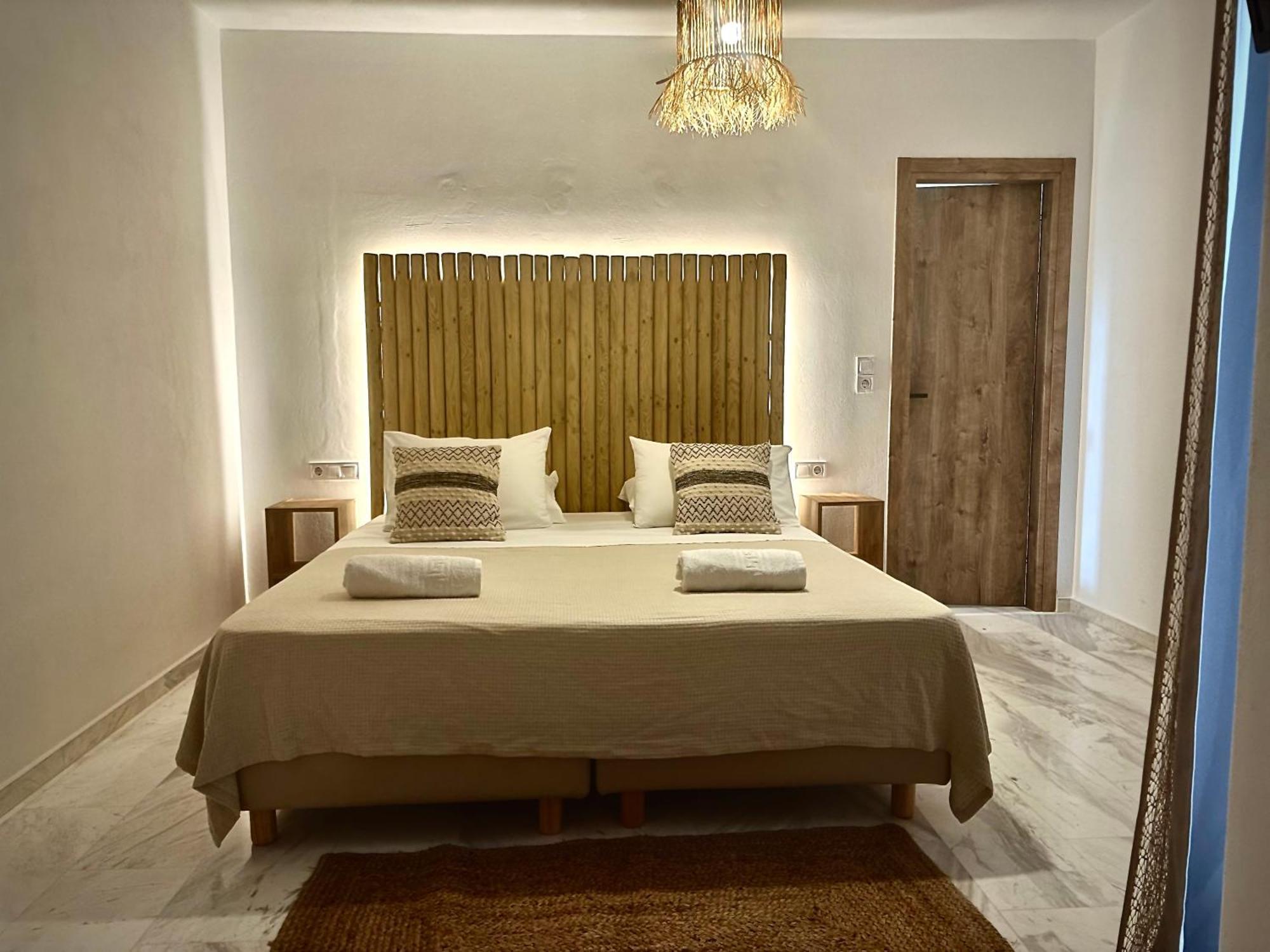 Athina Rooms - Lounge Apartments Парос Экстерьер фото